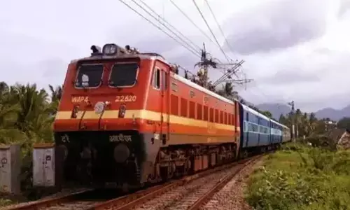 Sabarimala special trains : తెలుగు రాష్ట్రాల నుంచి శబరిమలకు ప్రత్యేక రైళ్లు