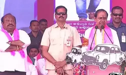 తొలిసారి ప్రసంగంలో తడబడ్డ కేసీఆర్.. భార్యభర్తల హోదాలు మార్పు (వీడియో)