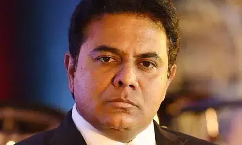 ఇంకెన్ని అవకాశాలు ఇవ్వాలి కేటీఆర్ బాబూ.. కొంచెమైనా ఉండొద్దా?