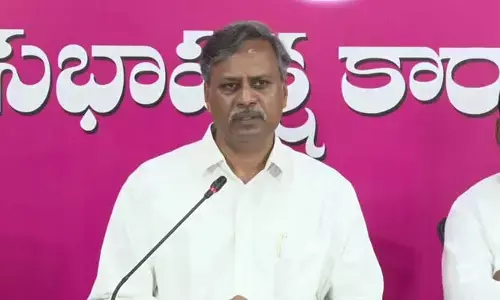 ప‌ల్లాకు కుద‌ర‌ని స‌మీక‌ర‌ణం.. ముత్తిరెడ్డి వ‌ర్గీయుల‌ను ప‌ట్టించుకోని నేత‌