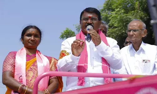 అభివృద్దిని చూడండి ...మరోసారి అవకాశం ఇవ్వండి : నిరంజన్ రెడ్డి