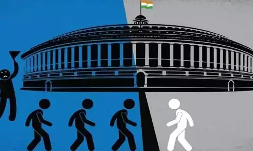 పెచ్చరిల్లిపోతున్న రాజకీయ వలసలు