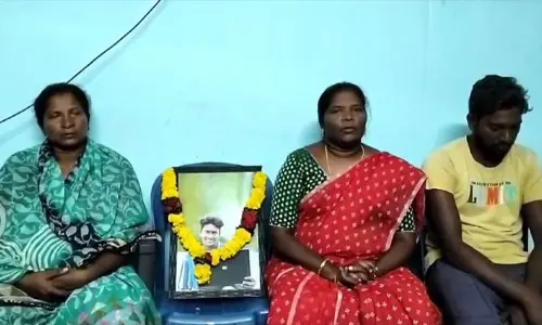 మహేందర్ మృతి కేసులో ట్విస్ట్: రాజకీయం చేయెుద్దన్న కుటుంబ సభ్యులు