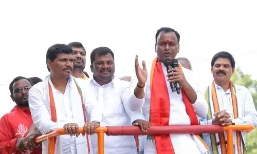 హాస్టల్లో బియ్యం అమ్ముకున్న చరిత్ర కూసుకుంట్లది : రాజగోపాల్ రెడ్డి