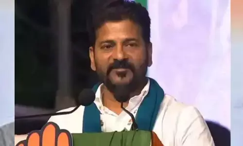 కేసీఆర్‌కు కాలం చెల్లింది ఫామ్ హౌస్‌కు పంపాలి