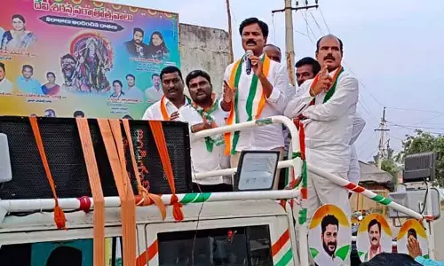 ఎకకాలంలో రైతులకు రుణమాఫీ చేసిన ఘనత కాంగ్రెస్‌దే