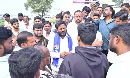 ప్రభుత్వం పట్టాలిచ్చిన పేదల ఇండ్లు ఎలా కూల్చేస్తారు : నీలం