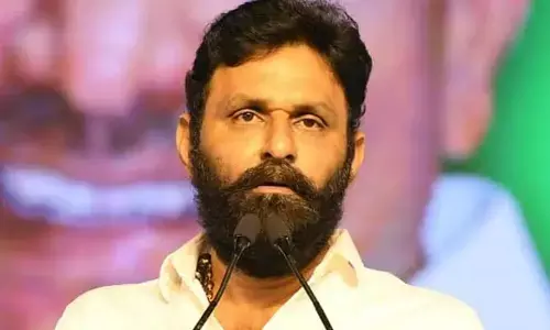 చంద్రబాబు, పవన్ కల్యాణ్, లోకేశ్‌లు ఊడిపోయిన బకెట్ గాళ్లు: కొడాలి నాని