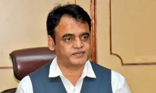 ‘కర్ణాటకలో విఫలమయ్యారు.. ఇప్పుడు తెలంగాణకు వచ్చారు’