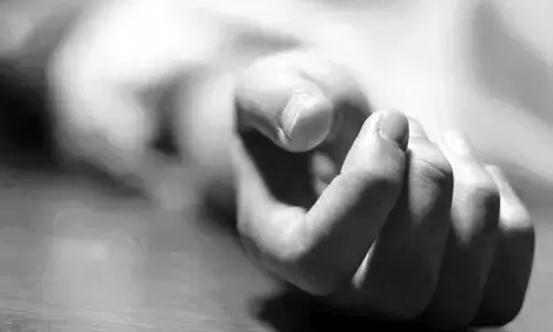 HYD: ప్రైవేట్ కాలేజీలో విద్యార్థి ఆత్మహత్య