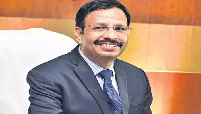 విశాఖ యాక్సిడెంట్పై సజ్జనార్ ట్వీట్.. తల్లిదండ్రులకు కీలక సూచన (వీడియో) విశాఖ యాక్సిడెంట్పై సజ్జనార్ ట్వీట్.. తల్లిదండ్రులకు కీలక సూచన (వీడియో)