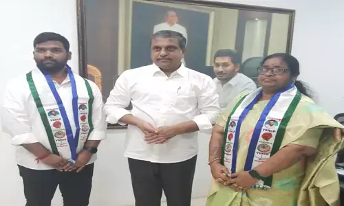 నాడు పవన్‌పై విమర్శలు..నేడు వైసీపీలోకి: జగన్ చెంతకు పసుపులేటి సందీప్, పద్మావతి