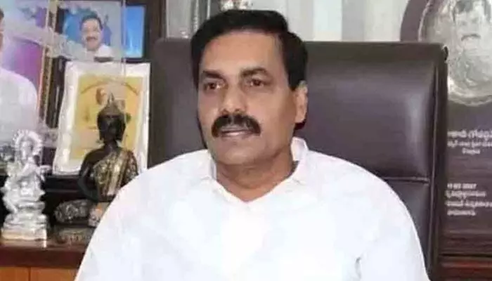 Ap News: అజ్ఞాతం వీడిన కాకాణి.. కీలక కామెంట్స్ Ap News: అజ్ఞాతం వీడిన కాకాణి.. కీలక కామెంట్స్