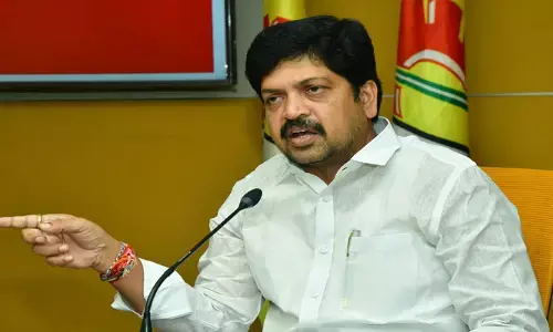 బీసీలను బానిసలుగా చేసుకునేందుకే కులగణన: కొల్లు రవీంద్ర
