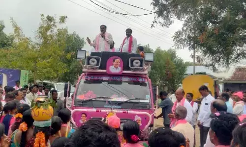 టూరిస్టులు వస్తుంటారు..పోతుంటారు..నేను మీ అందరివాడిని : మంత్రి ఎర్రబెల్లి