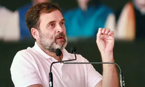 అశోక్ నగర్‌లో నిరుద్యోగులతో టీ తాగిన రాహుల్.. రాత్రి వేళ ఆకస్మిక పర్యటన