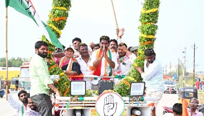 ఆరూరి రమేష్ పై ప్రజలకు నమ్మకం పోయింది : కేఆర్ నాగరాజు ఆరూరి రమేష్ పై ప్రజలకు నమ్మకం పోయింది : కేఆర్ నాగరాజు
