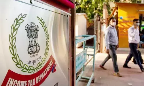 కోహినూర్ గ్రూప్స్ MD మజీద్‌ఖాన్ ఇంట్లో IT దాడులు