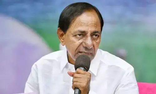 సీట్లు తగ్గినా హ్యాట్రిక్ పక్కా.. గులాబీ నేతలకు సీఎం KCR భరోసా