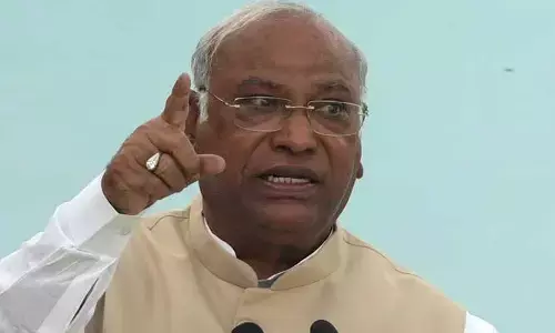 బీజేపీతో KCR చేతులు కలిపింది అందుకే.. : ఏఐసీసీ చీఫ్ ఖర్గే