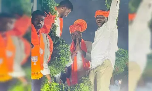 దుబ్బాకకు నెంబర్ వన్ విలన్ హరీష్ రావు : ఎమ్మెల్యే