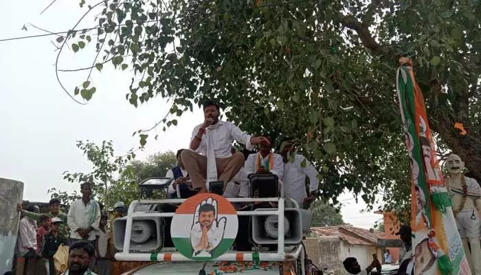 పదేళ్లు ప్రజలను మోసం చేసిన పద్మను ఇంటికి పంపుదాం..! పదేళ్లు ప్రజలను మోసం చేసిన పద్మను ఇంటికి పంపుదాం..!