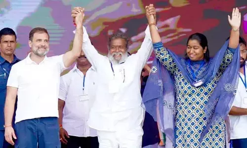 కేసీఆర్‌.. దోచుకున్న సొమ్మును ప్రజలకు పంచిపెడతాం : రాహుల్‌ గాంధీ
