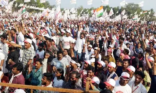 జనసేన కార్యకర్తలపై లాఠీచార్జి.. కూకట్‌పల్లిలో ఉద్రిక్తత