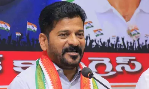 రైతులు ఆందోళన చెందొద్దు.. పది రోజుల్లో ఖాతాల్లో డబ్బులు వేస్తాం: రేవంత్