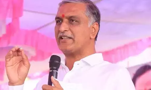 ఈసీ నిర్ణయంపై స్పందించిన హరీష్ రావు.. డబ్బులు వేసి తీరతామని ధీమా
