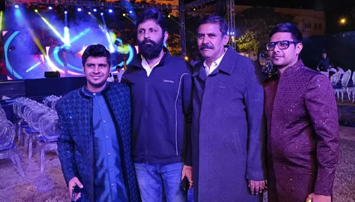 న్యూలుక్లో కొడాలి నాని: సోషల్ మీడియాలో వైరల్గా ఫోటోలు న్యూలుక్లో కొడాలి నాని: సోషల్ మీడియాలో వైరల్గా ఫోటోలు