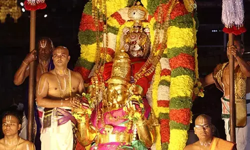 TTD: తిరుమలలో వైభవంగా కార్తీకపౌర్ణమి గరుడసేవ