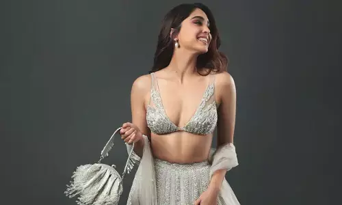 Sharvari Wagh : లేలేత అందాలతో కాక పుట్టిస్తున్న బ్యూటీ