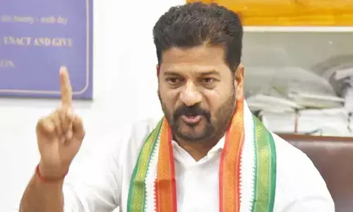 కేసీఆర్‌వి మాయమాటలు.. కేటీఆర్‌వి నక్క జిత్తులు