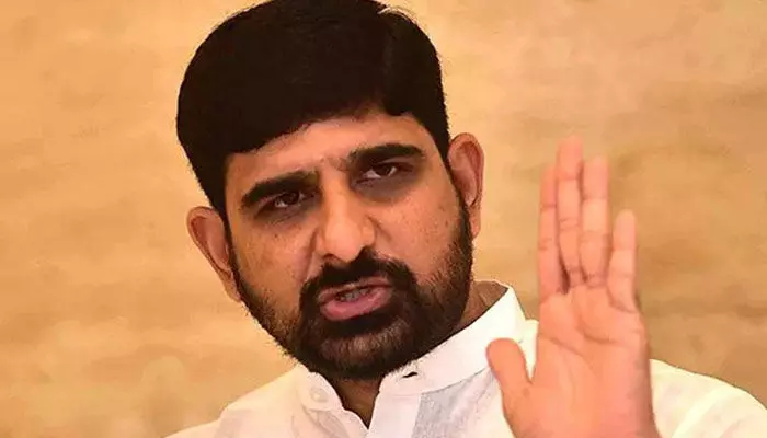 TS Elections : కౌశిక్రెడ్డిపై కమలాపూర్ పీఎస్లో కేసు నమోదు TS Elections : కౌశిక్రెడ్డిపై కమలాపూర్ పీఎస్లో కేసు నమోదు