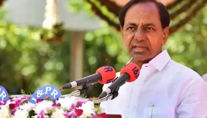 చింతమడకలో ఓటు హక్కు వినియోగించుకొనున్న సీఎం కేసీఆర్ చింతమడకలో ఓటు హక్కు వినియోగించుకొనున్న సీఎం కేసీఆర్