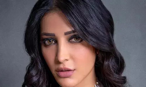 Shruti Haasan : బ్లాక్ డ్రెస్‍లో శృతి హాసన్ సెక్సీ‌లుక్స్