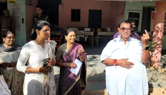 కాంగ్రెస్, బీఆర్ఎస్ లు ఏకమయ్యాయి.. డీకే అరుణ కాంగ్రెస్, బీఆర్ఎస్ లు ఏకమయ్యాయి.. డీకే అరుణ