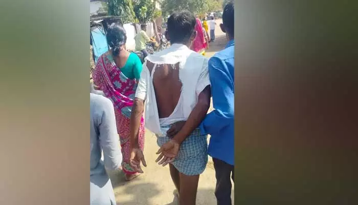గాయిద్ పల్లిలో ఇరు పార్టీల నాయకుల మధ్య ఘర్షణ గాయిద్ పల్లిలో ఇరు పార్టీల నాయకుల మధ్య ఘర్షణ