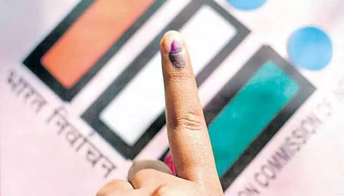 ఆదిలాబాద్ జిల్లాలో ప్రశాంతంగా ముగిసిన ఎన్నికలు.. ఫొటో ఫీచర్ ఆదిలాబాద్ జిల్లాలో ప్రశాంతంగా ముగిసిన ఎన్నికలు.. ఫొటో ఫీచర్