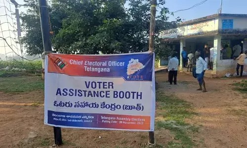 Telangana Elections 2023: మొరాయించిన ఈవీఎంలు.. నిలిచిపోయిన పోలింగ్