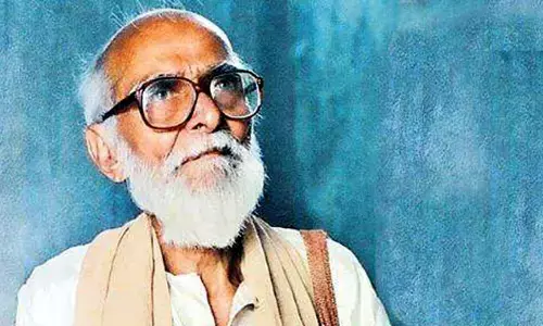 పోలింగ్ వేళ సోషల్ మీడియాలో ట్రెండ్ అవుతోన్న కాళోజీ కవిత