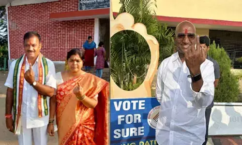 కాగజ్నగర్ లో ఓటు హక్కును వినియోగించుకున్న అభ్యర్థులు..