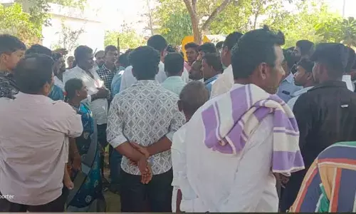 ఉప్పలపహాడులో ఇరువర్గాల మధ్య ఘర్షణ