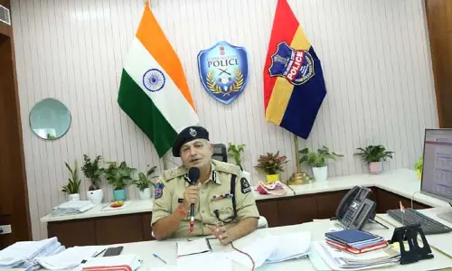 అధికారులకు సైతం దడపుట్టించిన సింఘం ఆయనే