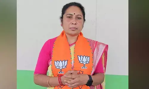 కాంగ్రెస్ పార్టీ నాయకుల పై చర్యలు తీసుకోవాలి.. కందుల సంధ్యారాణి