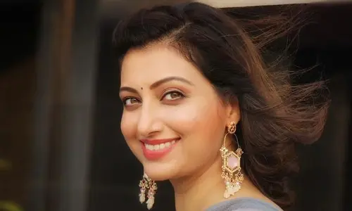 Hamsa Nandini :  హంసానందిని హాట్ ఫోటోస్