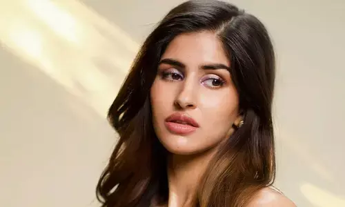 Sakshi Malik : పరువపు అందాలు ఆరబోస్తూ మతి పోగొడుతున్న సాక్షి మాలిక్