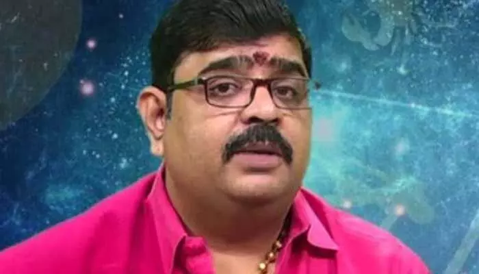 2023 సీఎం అయ్యే యోగం ఆయనకే ఉంది.. వేణు స్వామి కామెంట్స్ వైరల్! 2023 సీఎం అయ్యే యోగం ఆయనకే ఉంది.. వేణు స్వామి కామెంట్స్ వైరల్!