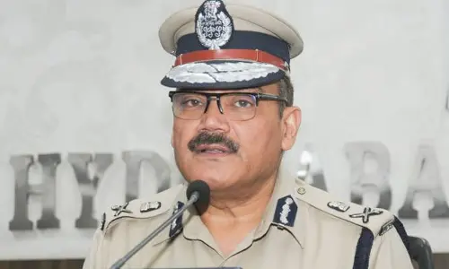 ఈసారి గతానికి మించిన నగదు, డబ్బు సీజ్ చేసిన పోలీసులు